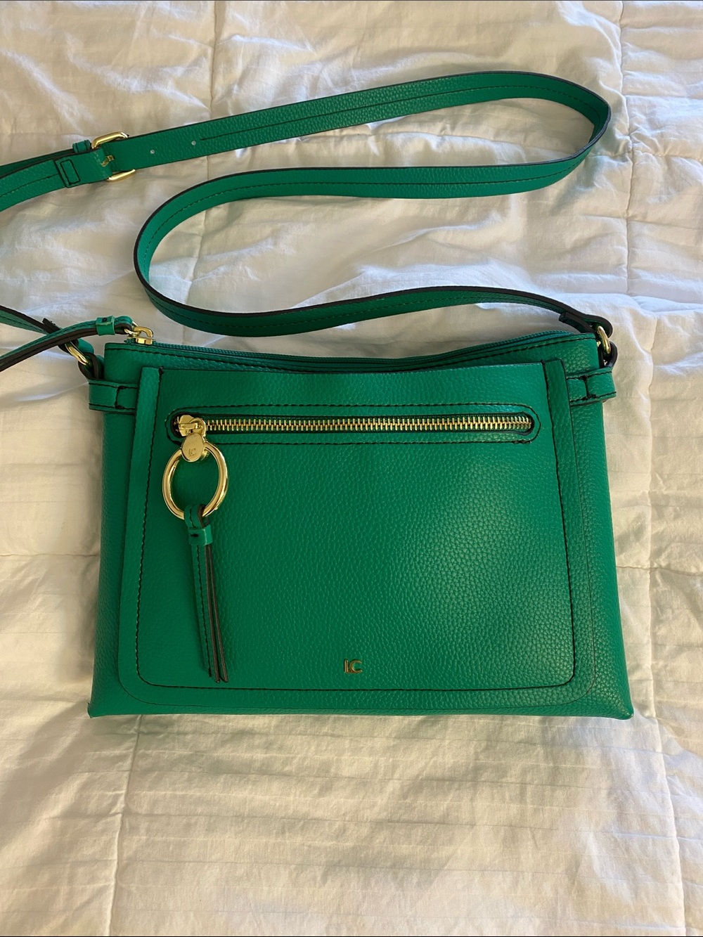 Liz Claiborne Emerald Green Crossbody with Gold Ring Detail